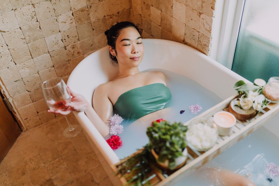 Weelderige groene planten voor een spa-gevoel Weelderige groene planten voor een spa-gevoel
